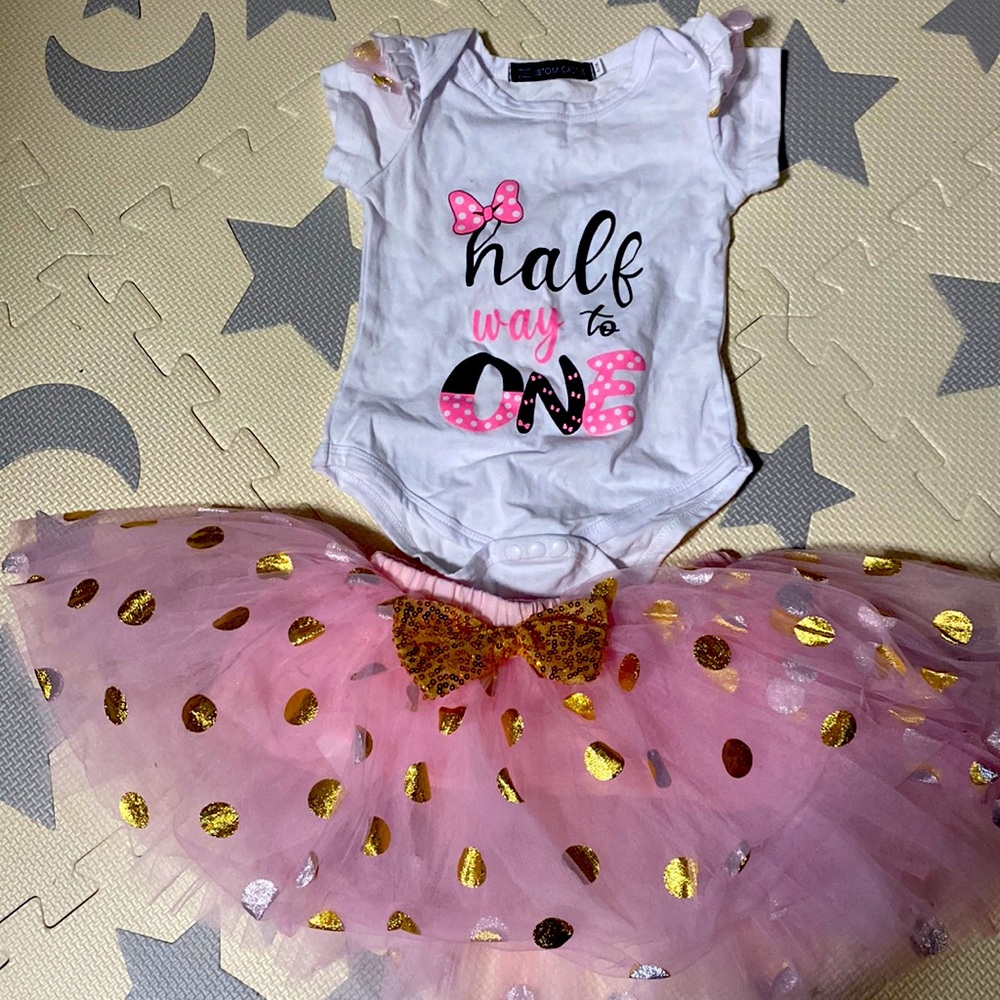 6 month photo shoot outfit
